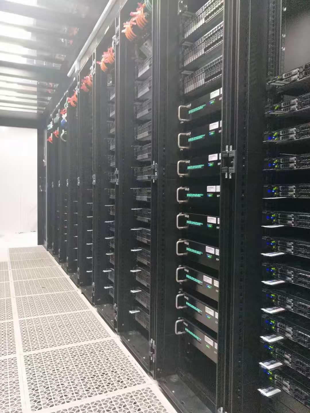 2018 - Puntos de referencia temporales para romper la era de la nube